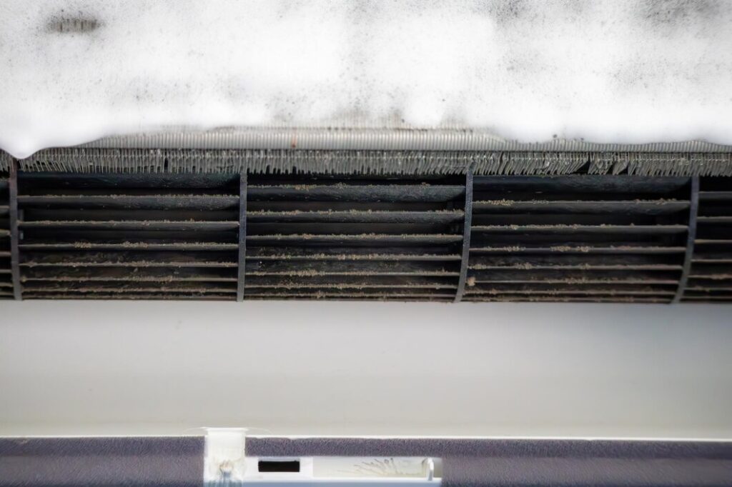 How to Deal with AC Frozen Coil Problems in Iowa Falls 10 frozen ac